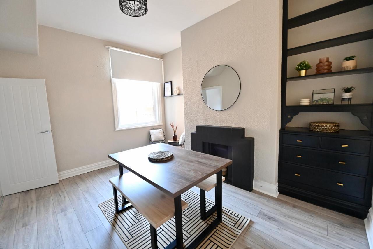 Kingdom Lodgings Blackpool Esterno foto