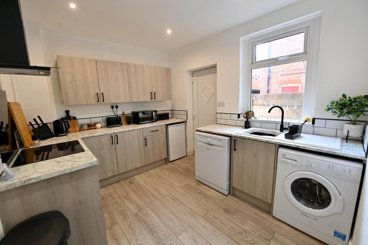 Kingdom Lodgings Blackpool Esterno foto