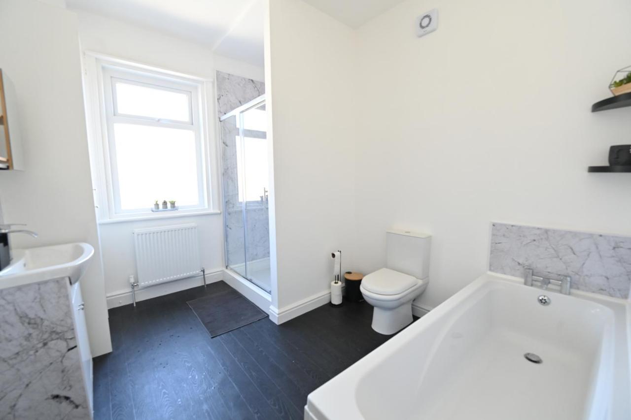 Kingdom Lodgings Blackpool Esterno foto